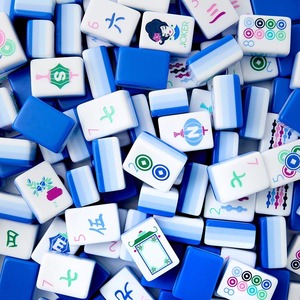 Version américaine de l'ensemble de mahjong bleu en acrylique, 4 couches, 160 tuiles, collection élégante, jeu de société pour adultes - Product Image 6