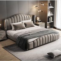 Nouveau style de lit double moderne en contreplaqué léger et luxueux Lit doux de haute qualité pour hôtel en bois à la mode Chambre à coucher principale Lit Queen Size