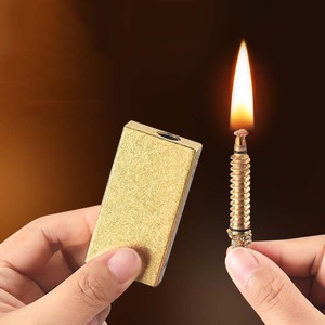 Offre spéciale, briquets rechargeables au kérosène assortis à des briquets assortis avec logo personnalisé pour cigarettes d'extérieur - Product Image 5