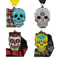 Médaille de course à pied en métal doré, conçue par le fabricant, pour les courses de 5 km et 10 km, médaille personnalisée pour le marathon d'Halloween, médaille de course virtuelle
