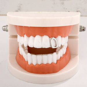 Grillz unique en forme de O creux, poli, ornement dentaire hip-hop, accessoire de mode polyvalent unisexe - Product Image 2
