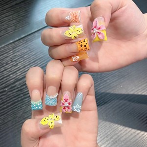 24 Uñas Postizas Acrílicas Románticas de <span class=keywords><strong>Color</strong></span> <span class=keywords><strong>Rosa</strong></span> con Diseño Floral 3D y Detalles de Cristal, Uñas a Presión Personalizables - Product Image 4