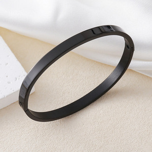 Bracelet en acier inoxydable 304 poli en forme d'œuf avec boucle simple - Bijoux tendance à la vente chaude en gros 18K - Product Image 3