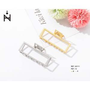 Pince à cheveux Kirei La 9 cm en alliage, barrette minimaliste pour femme, accessoire de coiffure - Product Image 2