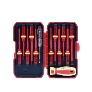 Set Attrezzi di Manutenzione Isolati 15 Pezzi Resistenti alla Tensione VDE, Kit Combinato per Elettricisti, Alimentato a Mano, OEM Robusto - Product Image 4