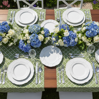 Assiettes de présentation de mariage gaufrées en céramique, style dentelle vintage festonnée, vente en gros, pour événements, location et fournitures de traiteur, lot de 4