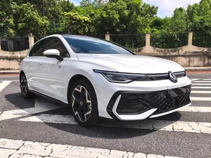 2025 para Golf 8 R-Line 1.5TSI 300TSI Automático con Volante a la Izquierda |   Red <span class=keywords><strong>de</strong></span> Automoción China |   Exportación <span class=keywords><strong>de</strong></span> Autos Usados <span class=keywords><strong>de</strong></span> China, 1-25000 Millas - Product Image 1