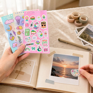 Feuille d'autocollants holographiques personnalisés 10x15cm en PVC découpé au laser, vente en gros OEM ODM pour agenda, journal, scrapbook, classeur - Product Image 4