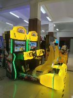 Console de jeu de course automobile simulateur à monnayeur avec écran LCD 42 pouces et sièges de voiture, machine d'arcade motorisée pour centre de jeux