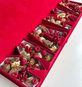 Boîte <span class=keywords><strong>cadeau</strong></span> en carton en forme de lettres « Je t'aime » remplissable avec des fleurs de fraises au <span class=keywords><strong>chocolat</strong></span> pour des friandises - Product Image 2