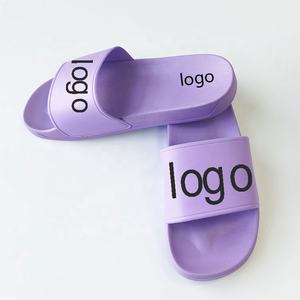 2023 Private Label OEM Plain Casual doccia pantofole da bagno per uomo Unisex estate personalizza Logo pantofole in PVC viola - Product Image 1