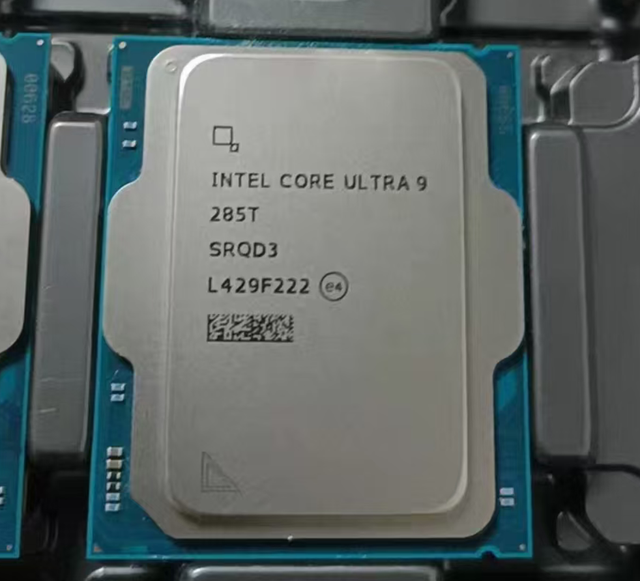 For Used Intel Core Ultra 9 285T Low Power Desktop CPU 24 Cores 24 Threads LGA1851 up to 5.4GHz
