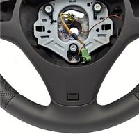 Volant de voiture en cuir noir entièrement perforé en stock pour BMW Série 1/3 E90 E91 E92 E93 M3 M5 E82 E81 E87 E88 E60
