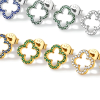 Boucles d'oreilles clous trèfle tendance minimalistes et élégantes en argent sterling 925 plaqué or pour femme, avec zircon cubique (CZ) à quatre feuilles