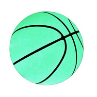 Ballon de basketball gonflable taille 7 en cuir PVC avec vessie en caoutchouc butyle durable pour l'extérieur, conception de logo personnalisable, 580-620g, OEM