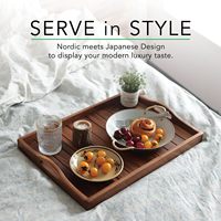 Plateau de service en bois d'acacia avec poignées découpées, base à lattes, bord surélevé, pour petit-déjeuner, thé ou comme plateau ottoman