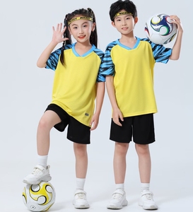 2026 thaïlande qualité maison personnalisé <span class=keywords><strong>RONALDO</strong></span> MBAPPE MODRIC <span class=keywords><strong>HAALAND</strong></span> enfants football formation chemise porter Football uniforme maillots ensembles - Product Image 1