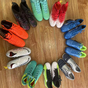 Chaussures de football pour hommes en gros à prix réduit, chaussures de football pour étudiants, produit en stock, vente chaude - Product Image 1