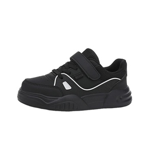 <span class=keywords><strong>รอง</strong></span>เท้า<span class=keywords><strong>เด็ก</strong></span>แบบใหม่ MOQ <span class=keywords><strong>ต่ำ</strong></span> <span class=keywords><strong>รอง</strong></span>เท้าแบรนด์เนมสำหรับเด็กผู้ชายและ<span class=keywords><strong>เด็ก</strong></span>ผู้หญิง พื้น<span class=keywords><strong>รอง</strong></span>เท้านุ่ม ระบายอากาศได้ดี TPR กันลื่น ทนทาน ซับในตาข่าย สวมใส่สบาย - Product Image 1