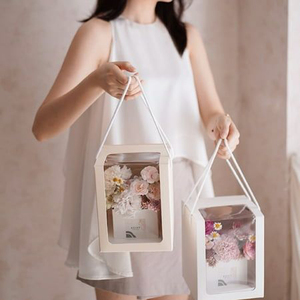 Vente en gros Boîte à fleurs <span class=keywords><strong>roses</strong></span> Boîtes en papier carrées à fenêtre en PVC transparent pour emballage cadeau - Product Image 6
