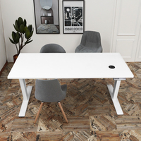 Bureau d'ordinateur moderne, table électrique réglable en hauteur, bureau ergonomique intelligent pour travailler assis ou debout