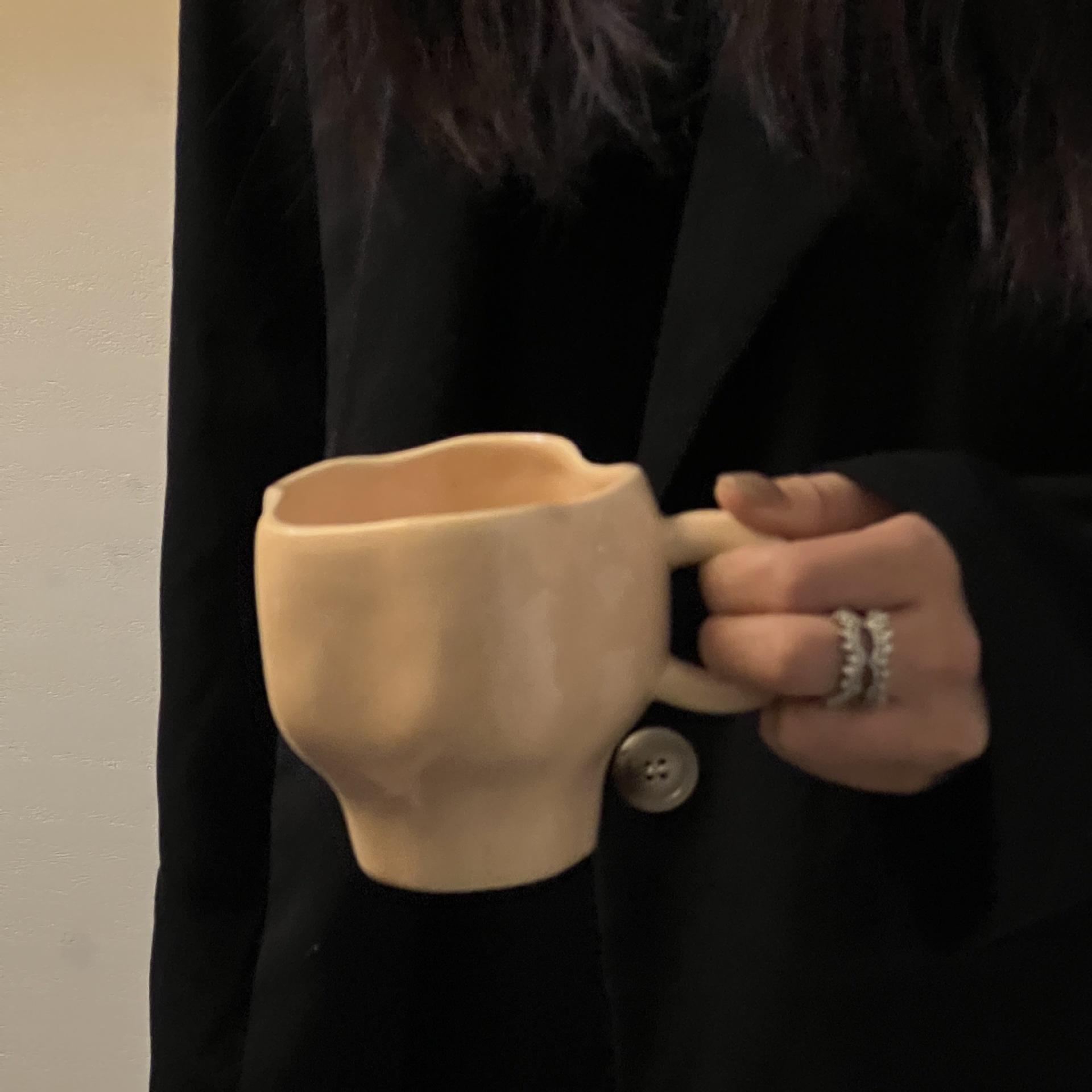 Milk tea-colored sesame dots