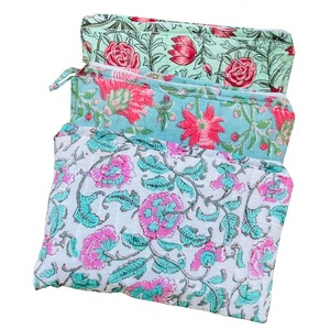 Small zipper pouch Handmade Quilted fabric Coin Change Zipper Purse, block printed Cotton Jewelry Bag Ear Buds/Air Pods Holder - Product Image 1