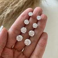 Индивидуальные серьги-гвоздики из золота 14K/18K и серебра 925 пробы с выращенными в лаборатории бриллиантами огранки «Бриллиант» и «Груша», 0.5-5 карат, сертифицированные IGI, VVS