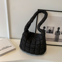 2024 mode doux Puffer fourre-tout sacs pour femmes hiver gonflé rembourré sacs à main matelassé sac à bandoulière