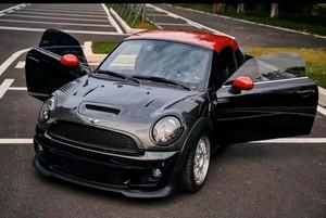 DUELL AG Style Capot en fibre de carbone personnalisé Nouvel état 2006-2013 pour BMW <span class=keywords><strong>MINI</strong></span> <span class=keywords><strong>Cooper</strong></span> <span class=keywords><strong>S</strong></span> <span class=keywords><strong>R56</strong></span> R57 Comprend des boulons - Product Image 2