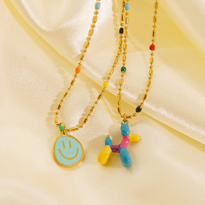 Collier F163 en émail coloré avec un chien mignon et un visage souriant, plaqué or, en acier inoxydable, chaîne à perles pour femmes - Product Image 1