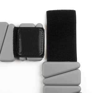 Bracelet lesté réglable en silicone 2LB pour poignet et cheville, avec fermeture auto-agrippante, idéal pour le yoga, le Pilates, la marche, la course et la gym - Product Image 5