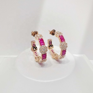 Pendientes de moda para mujer de latón con circonita de corte esmeralda, piedra colorida, lujo a precio mayorista, baratos, de oro de 14k y 18k, regalo para fiesta - Product Image 2