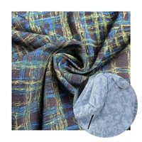 Tissu de veste d'extérieur confortable et doux en suède 100% polyester, imperméable, imprimé, personnalisé en usine