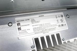 ใหม่แกะกล่อง 6AV6648-0CC11-3AX0 SIMATIC PC จอสัมผัส HMI ขนาด 15 นิ้ว สำหรับควบคุมอุตสาหกรรม PLC 240V/220V/110V - Product Image 2