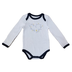 Combinaison pour bébé nouveau-né en coton peigné doux 100% côtelé pour la saison été-hiver avec un design mignon - Product Image 2