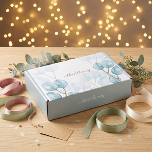 Tarjetas de Regalo Pequeñas de Color Claro con Logotipos de Marca Personalizados, Hechas de Cartón Ecológico Biodegradable para Empaque de Regalos - Product Image 1