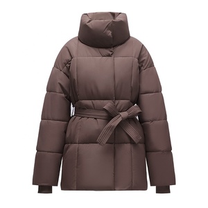 La nouvelle veste de mode hiver 2026 avec col montant et ceinture vous fait paraître plus mince. C'est un style décontracté et polyvalent. - Product Image 5