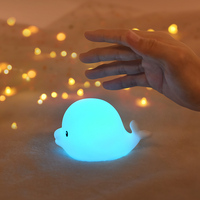 Mini lampe de nuit en silicone LED RGB en forme de dauphin, commande tactile, rechargeable par USB, mignonne, pour enfants, lampe de chevet pour bébé, lampe de nurserie