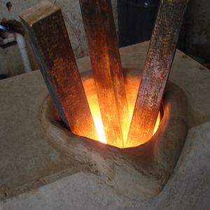 Fourneau de fusion à induction en acier Jinlai 300 kg avec moteur et <span class=keywords><strong>creuset</strong></span> en magnésie, triphasé 380 V, facile à utiliser - Product Image 4