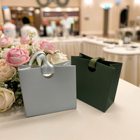 Boîte cadeau pliable recyclable personnalisée avec ruban Sacs en papier spéciaux pour emballage de parfum cadeau