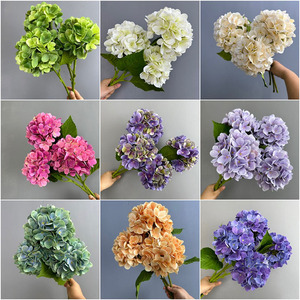 Bouquet d'hortensias réalistes faits à la main, décoratifs et modernes, pour la décoration de la maison, du bureau et du jardin, fleurs artificielles en <span class=keywords><strong>plastique</strong></span> durable - Product Image 3