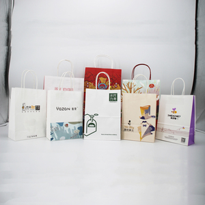 Großhandel Custom Schuhe Kleidung Einkaufen Geschenk Lieferung Lebensmittel verpackung Craft Brown Kraft Papiertüten mit Griffen
