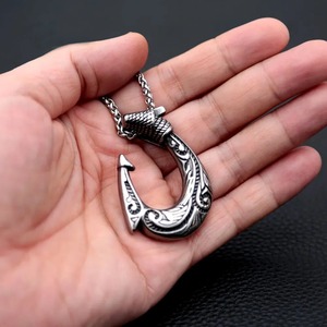 Collar con colgante de anzuelo de acero inoxidable yunnique para hombre, con diseño vikingo, cadena de 60 cm, joyería con forma de gancho de forma irregular - Product Image 4