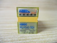 Stok Baru dan Asli Ru4s-c-d24vdc di Gudang, PLC Controller Baru Asli, Otomatisasi Industri, Kontrol Terprogram PLC
