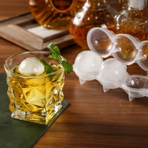 Moldes de Plástico para Cubos de Hielo Esféricos Transparentes Grandes de 4 Agujeros, para Hacer Discos de Hockey y Whisky - Product Image 4