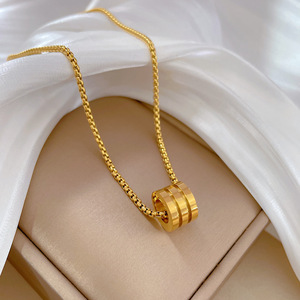 Colar de Cadeia Elegante em Aço Inoxidável Banhado a Ouro 18K com Pingente em Forma de Anel para Mulheres, Presente - Product Image 5