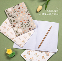 Cahiers d'exercices de papeterie scolaire à couverture souple de haute qualité avec logo personnalisé, impression tendance, reliure cousue, format A4 A5, cahier pas cher