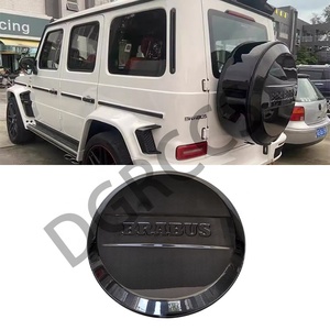 ฝาครอบยางอะไหล่คาร์บอนไฟเบอร์สำหรับรถเมอร์เซเดสเบนซ์ G-Class G500G63G350 และฝาครอบล้ออะไหล่ - สไตล์สปอร์ต ติดตั้งง่าย - Product Image 1