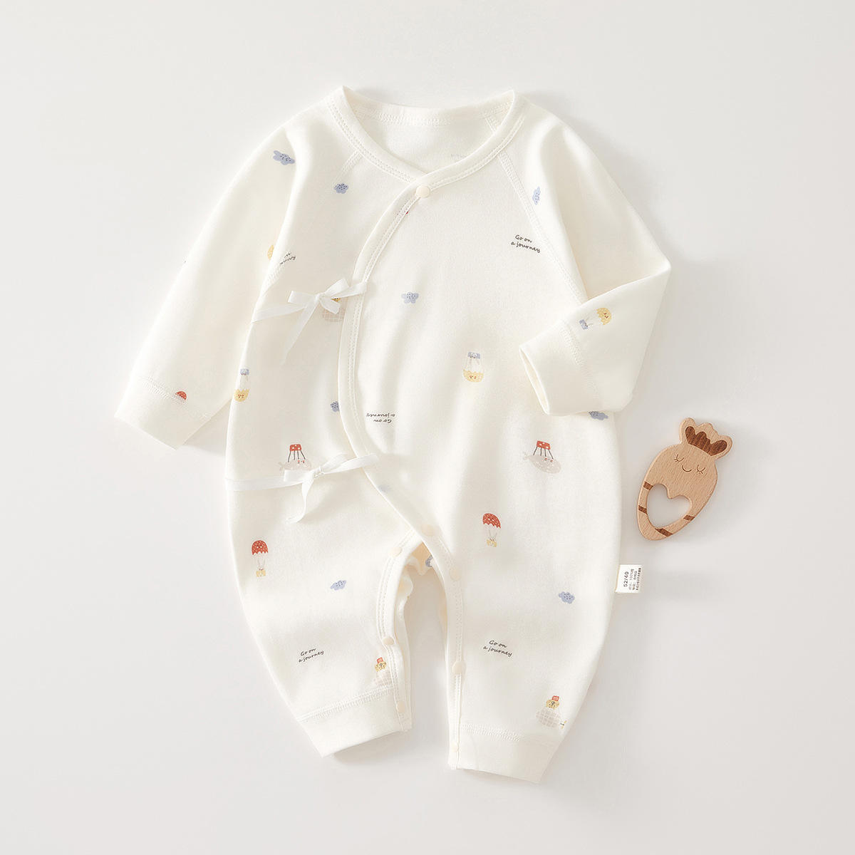 Paracaídas de ropa de mariposa de primavera y otoño.